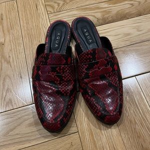 AQUA Leather red and black slide loafers